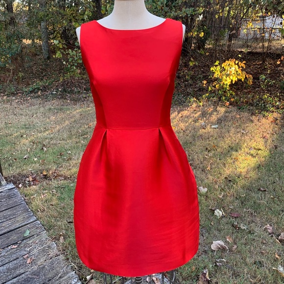 ♠️ Kate Spade ♠️ Fit & Flare, 3-Tier Bow Back Dress - Picture 5 of 16